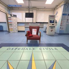 Posto occupato: la hall dell'ospedale Civile di Alghero