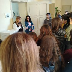 Gli studenti in visita al Consultorio